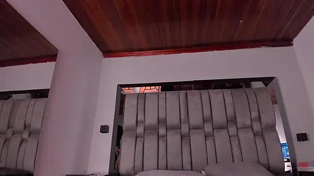 NikkySmiith webcam