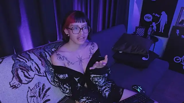 amimodee live cam on StripChat