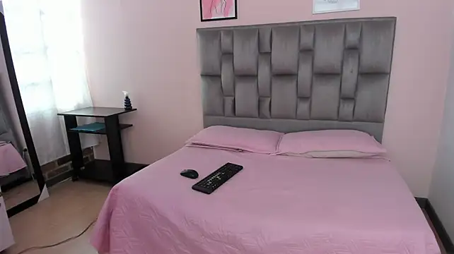 honey_fox7 webcam