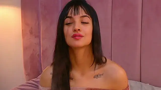 LeenaBrown webcam