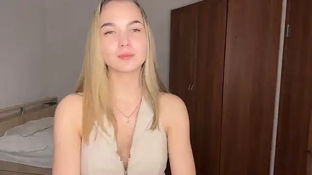 EmilyLorents webcam