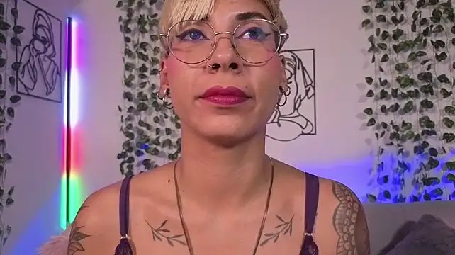 MiaMorgan_ webcam