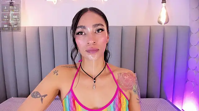 Leamonroe__ webcam