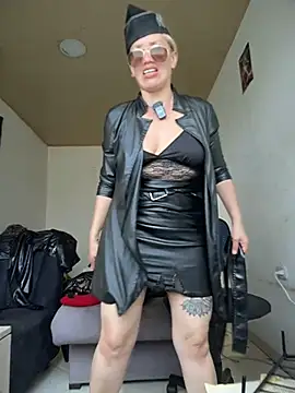 MARILYNKOVANOVA webcam