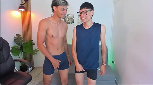 Seductive_BoysW webcam