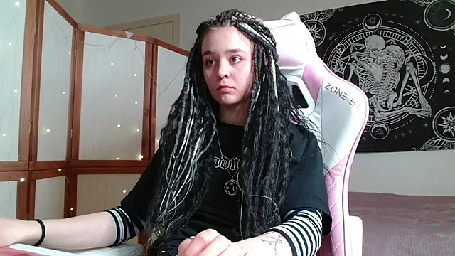 Mysterious_Toy webcam