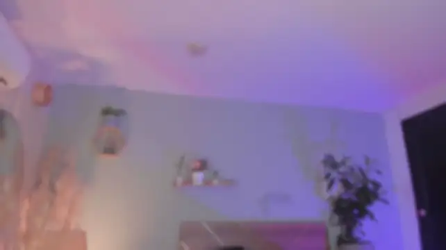 YariRose webcam