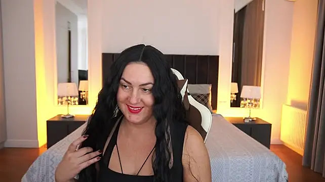 VelvetLuck webcam