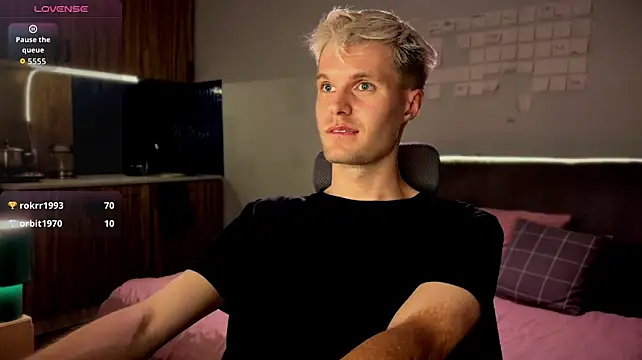 Leonnextdoor