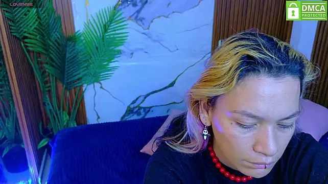 alonddra_tay webcam