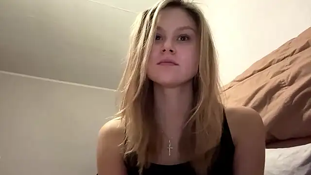 ColetteSolverud live cam on StripChat