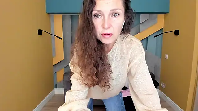 EllaLong live cam on StripChat