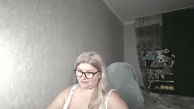Diana_49 live cam on StripChat