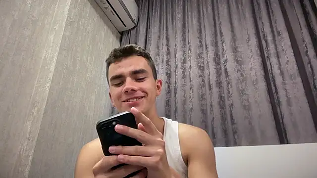 Just_Max02 webcam