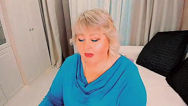 BIGTITSBBW webcam