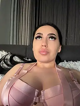 Andrestarr live cam on StripChat