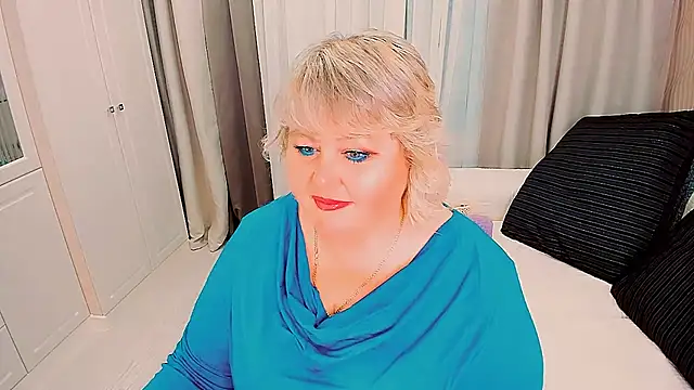 BIGTITSBBW live cam on StripChat