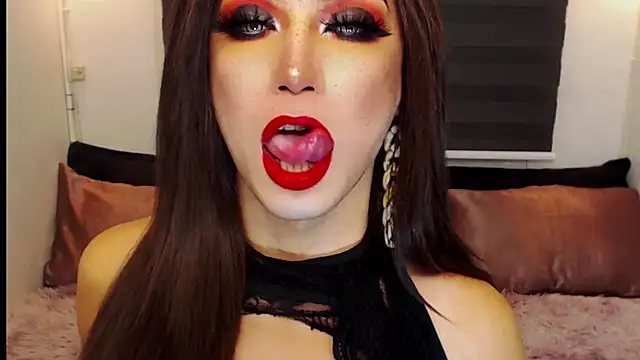 HugeCockDominantXxX webcam