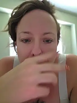 julimonroe live cam on StripChat