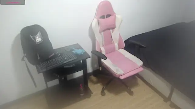 Jessica_Dove webcam