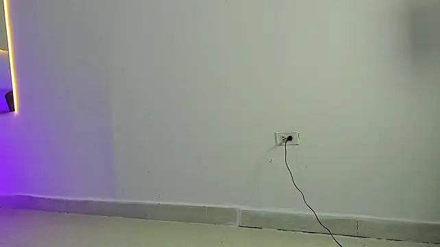 ArohomLester_ webcam
