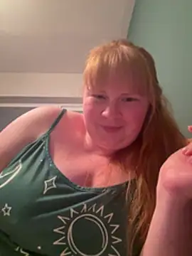 Curvy-GingeXX webcam