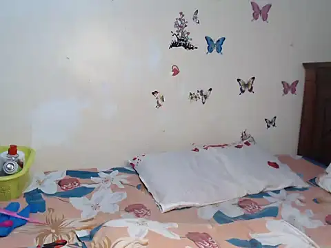 pinkeie_ live cam on StripChat