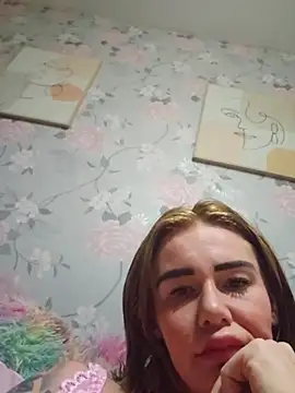 blowy-chloe