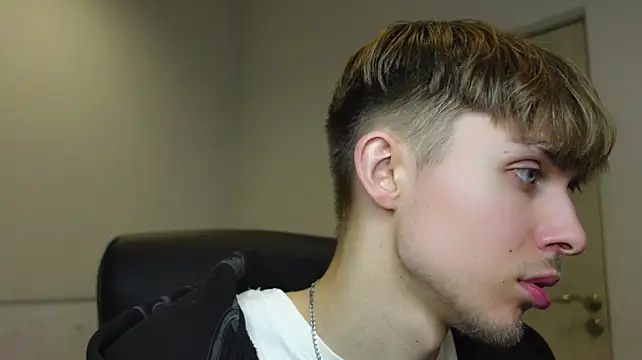 Damien_Dallas live sex cam