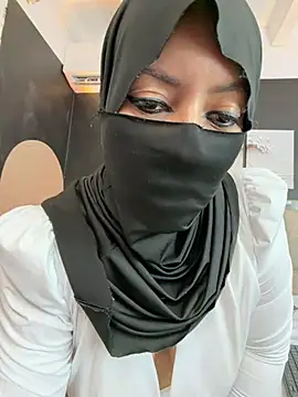 Qamar_Khalifa