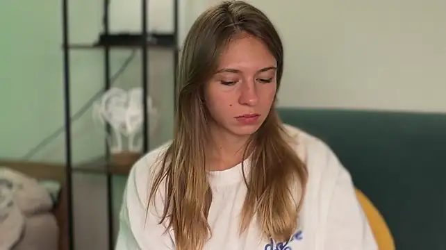 LovelyKatea webcam