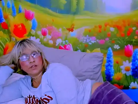indianroxy webcam
