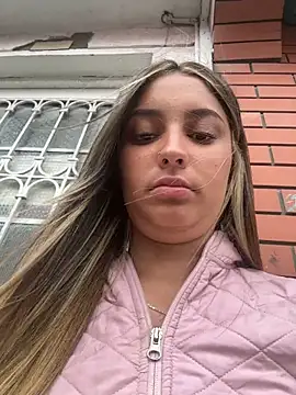 Lucifer-firee live cam on StripChat