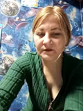 Kira_Bird webcam