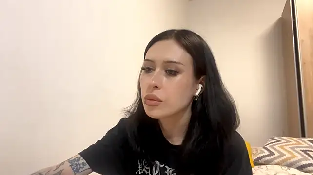 AteEtonian live cam on StripChat