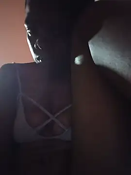 SLENDER-QWEEN webcam