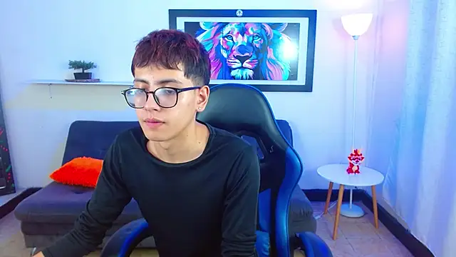 alexcum_18