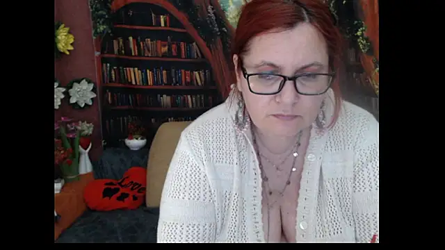 PlayfullMature webcam