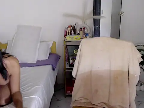 miya_khali webcam