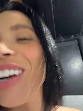 Rafaellaz live cam on StripChat