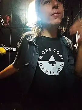 Nightmaremo webcam