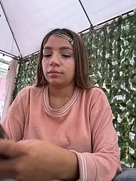 Issa_pink18 webcam