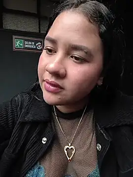 Kendra-daring webcam
