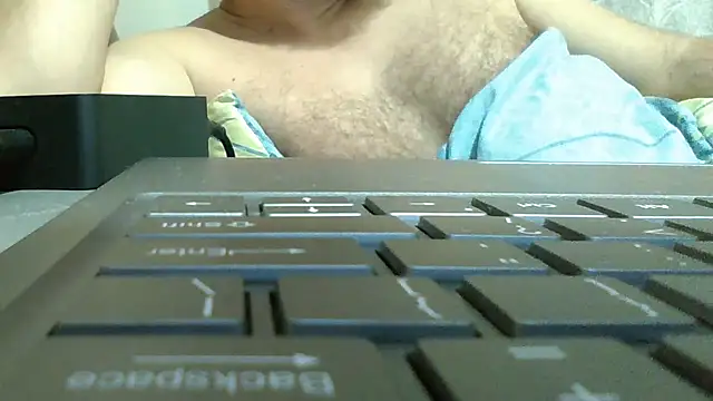FROL83 live cam on StripChat