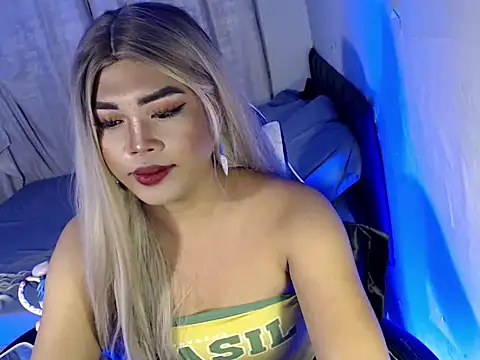 Queen_Lagatxx live cam on StripChat