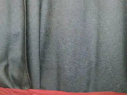 Zari_wet webcam