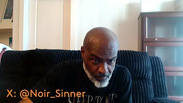 sinnernoir (M mature) - stand and stroke, show ass