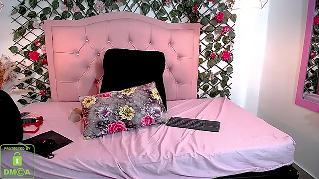 LucyCute_1 webcam