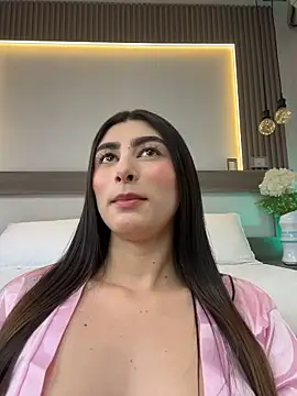 evelyn_hills webcam