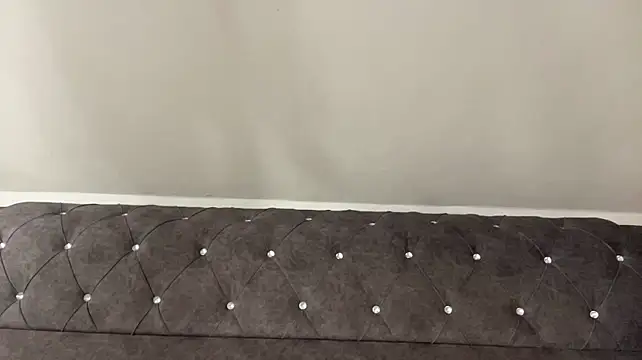 Anika_Socutehe